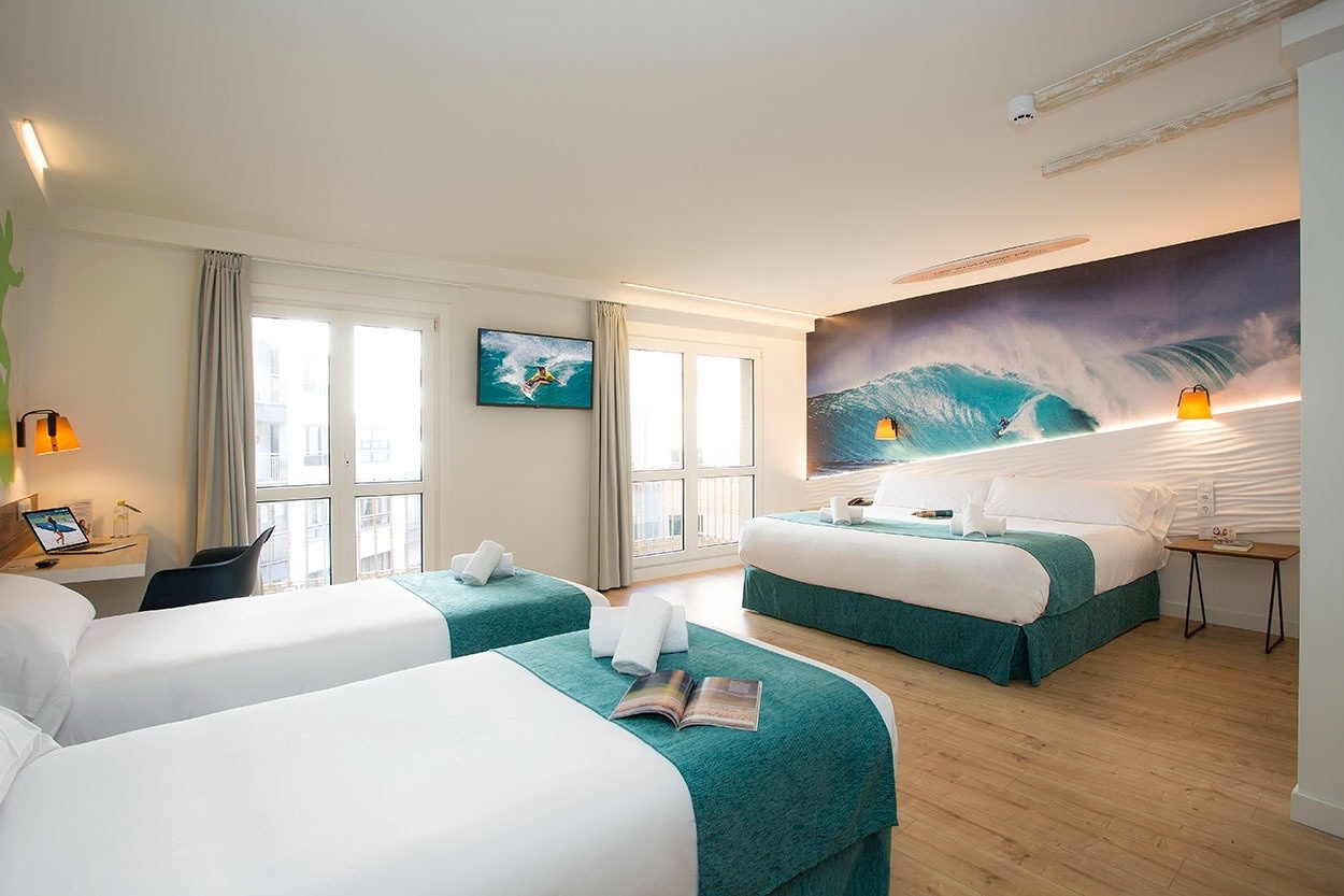Hotelzimmer mit Surf-Thema im Casual de las Olas San Sebastián, Casual Hoteles