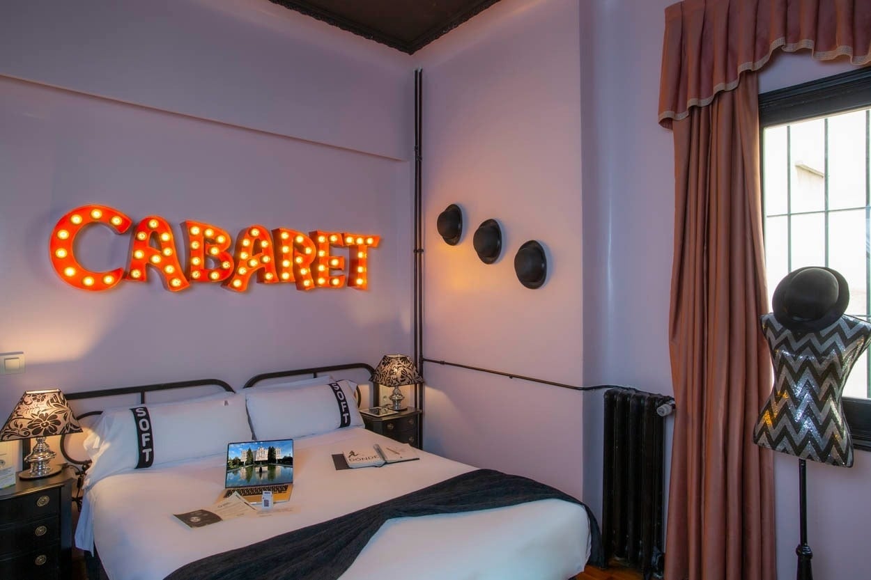 Einzigartiges Hotelzimmer mit Retro-Charme im Casual del Teatro Madrid, Boutique-Hotel nahe der Gran Vía | Casual Hoteles.