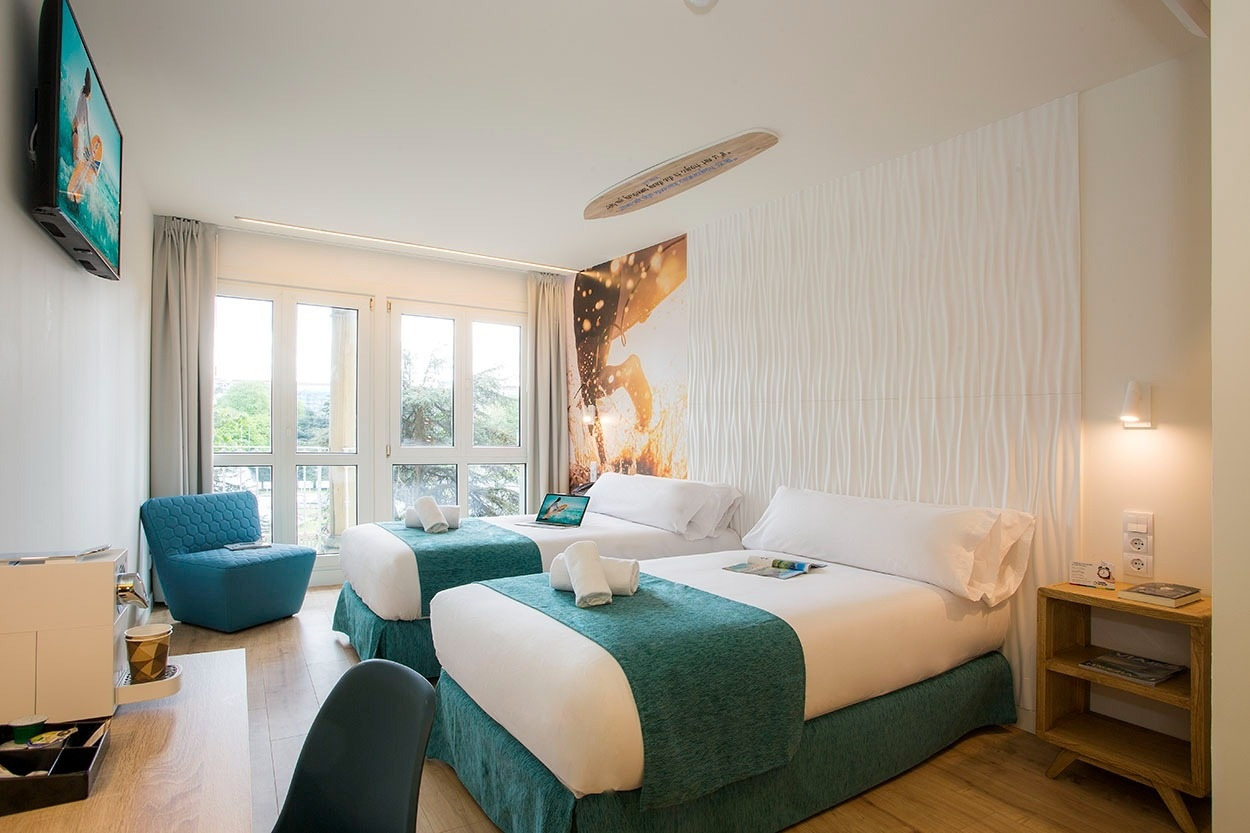 Gemütliches Doppelzimmer im Casual de las Olas San Sebastián - Themenhotel in San Sebastián.