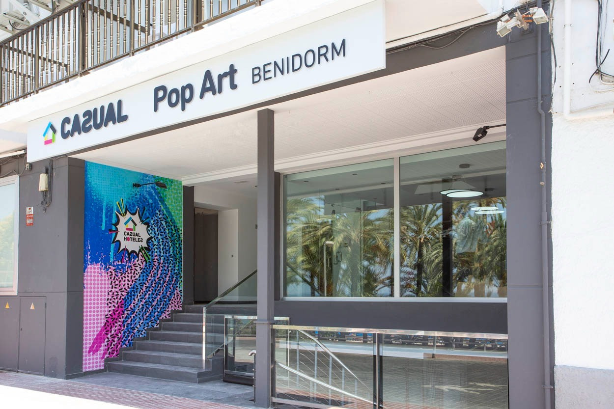 Casual Pop Art Benidorm: Hotel im Pop-Art-Stil. Entdecken Sie das lebendige Design des Casual Pop Art Hotels in Benidorm.