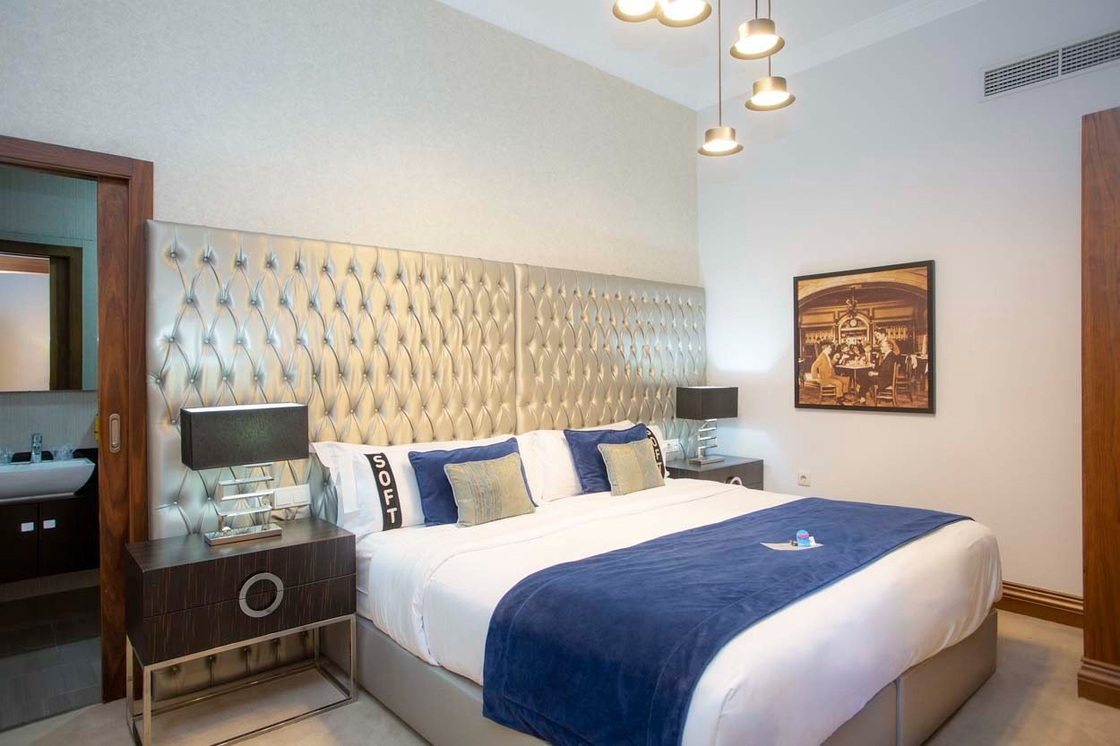 Modernes Schlafzimmer mit luxuriösem Kopfteil, Casual Belle Époque - Boutique-Hotel im Zentrum von Lissabon