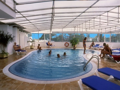 THE HOTEL - Climatized pool