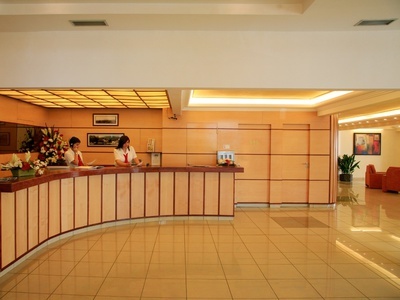 THE HOTEL - Reception