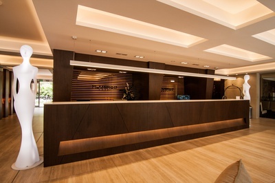 THE HOTEL - Reception