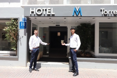 EL HOTEL - EXTERIORES