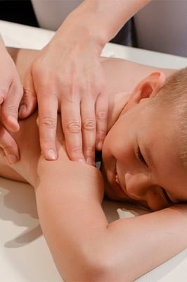 Masaje piedras calientes