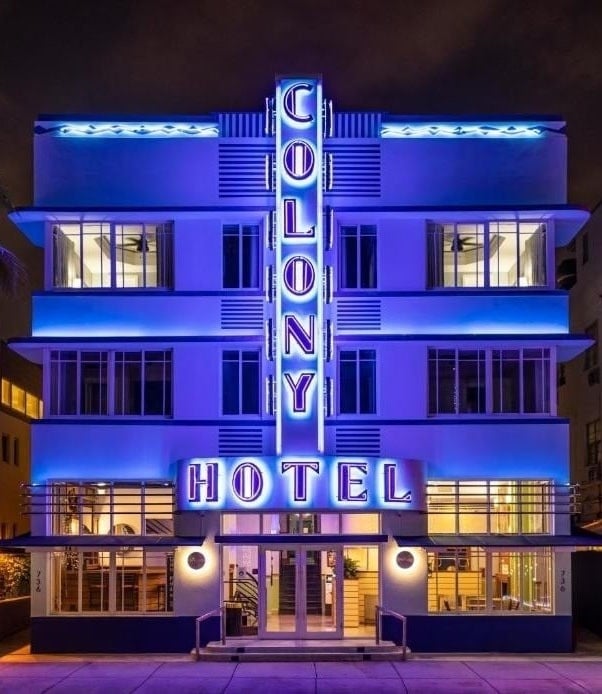 a large white building with kent written on the front