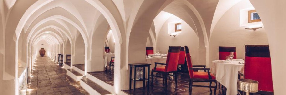 Convento do Espinheiro – Events in March