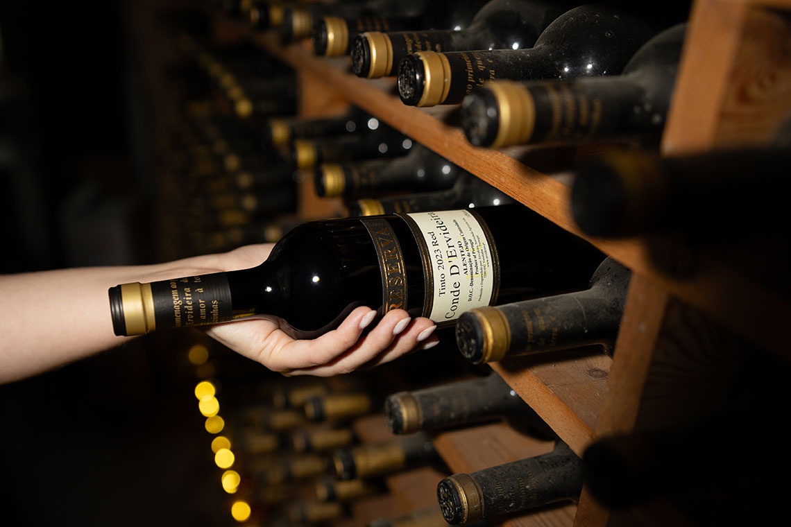 Conde D'Ervideira wine selection at Convento do Espinheiro wine cellar.