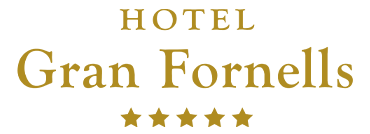 Hotel Gran Fornells: Logotipo con estrellas doradas.