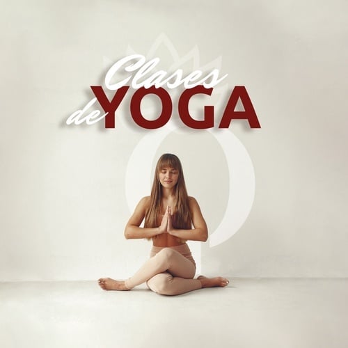 una mujer se sienta en una pose de yoga en un cartel que dice lecciones de yoga