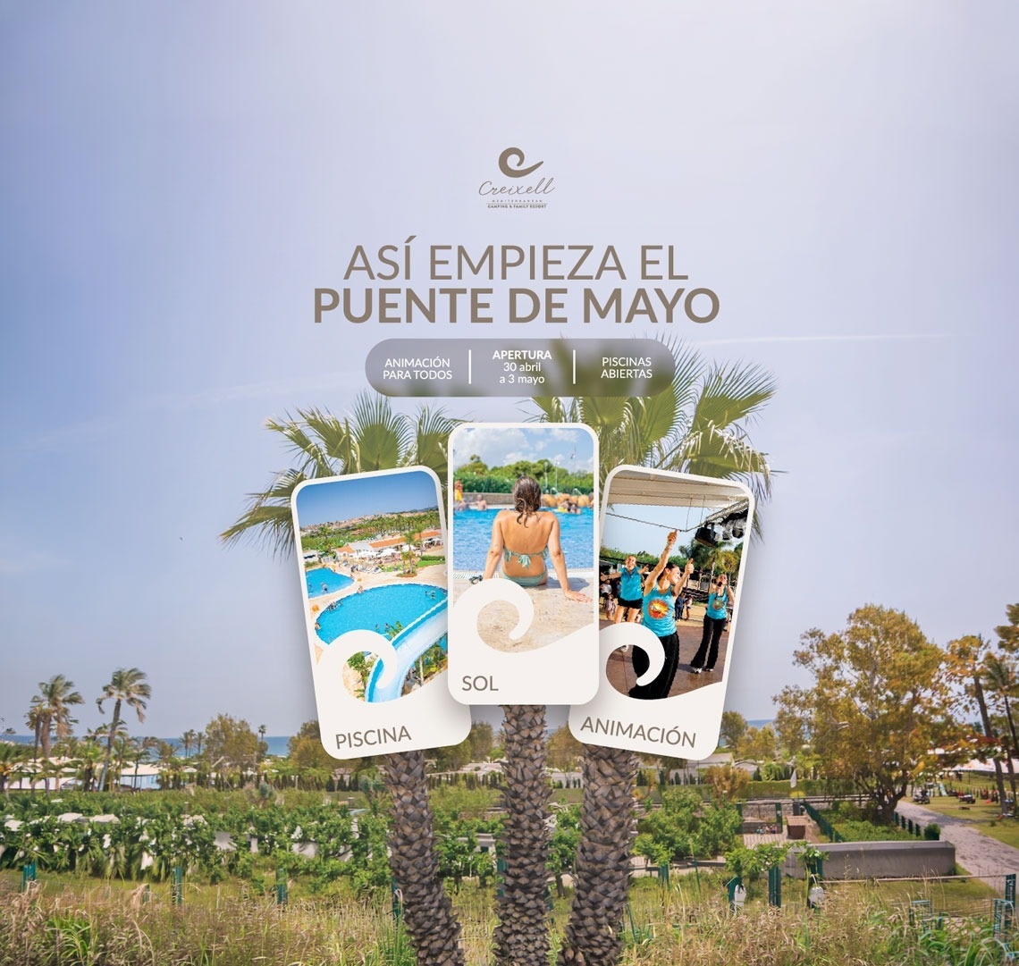 una familia camina por la playa tomados de la mano