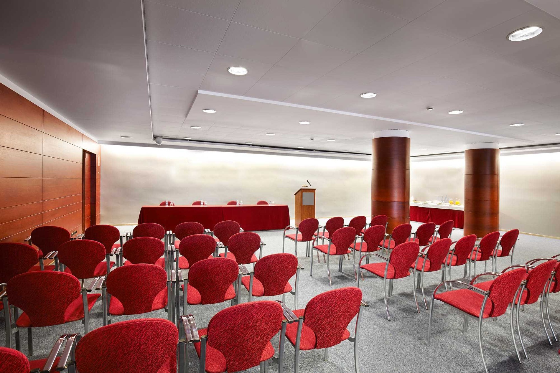 Sala para eventos y reuniones de empresas en el centro de Andorra