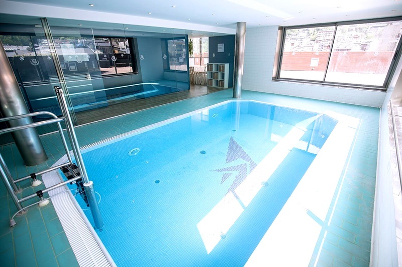 Spa em Andorra com piscina aquecida