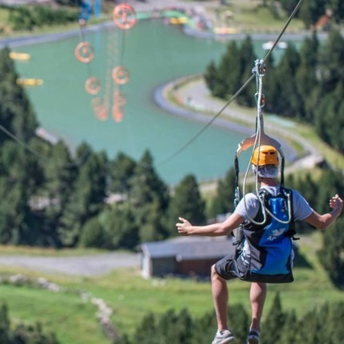 Oferta de hotel mais parque de aventura para toda a família