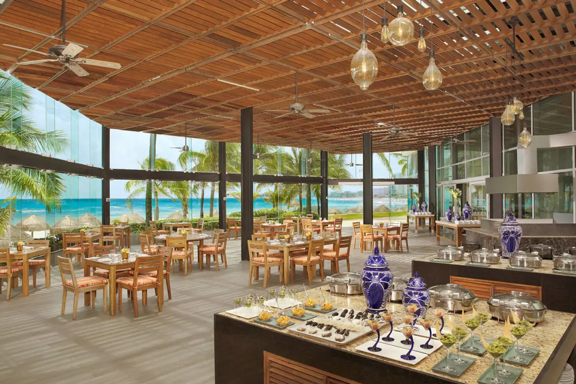 Krystal Grand Cancún