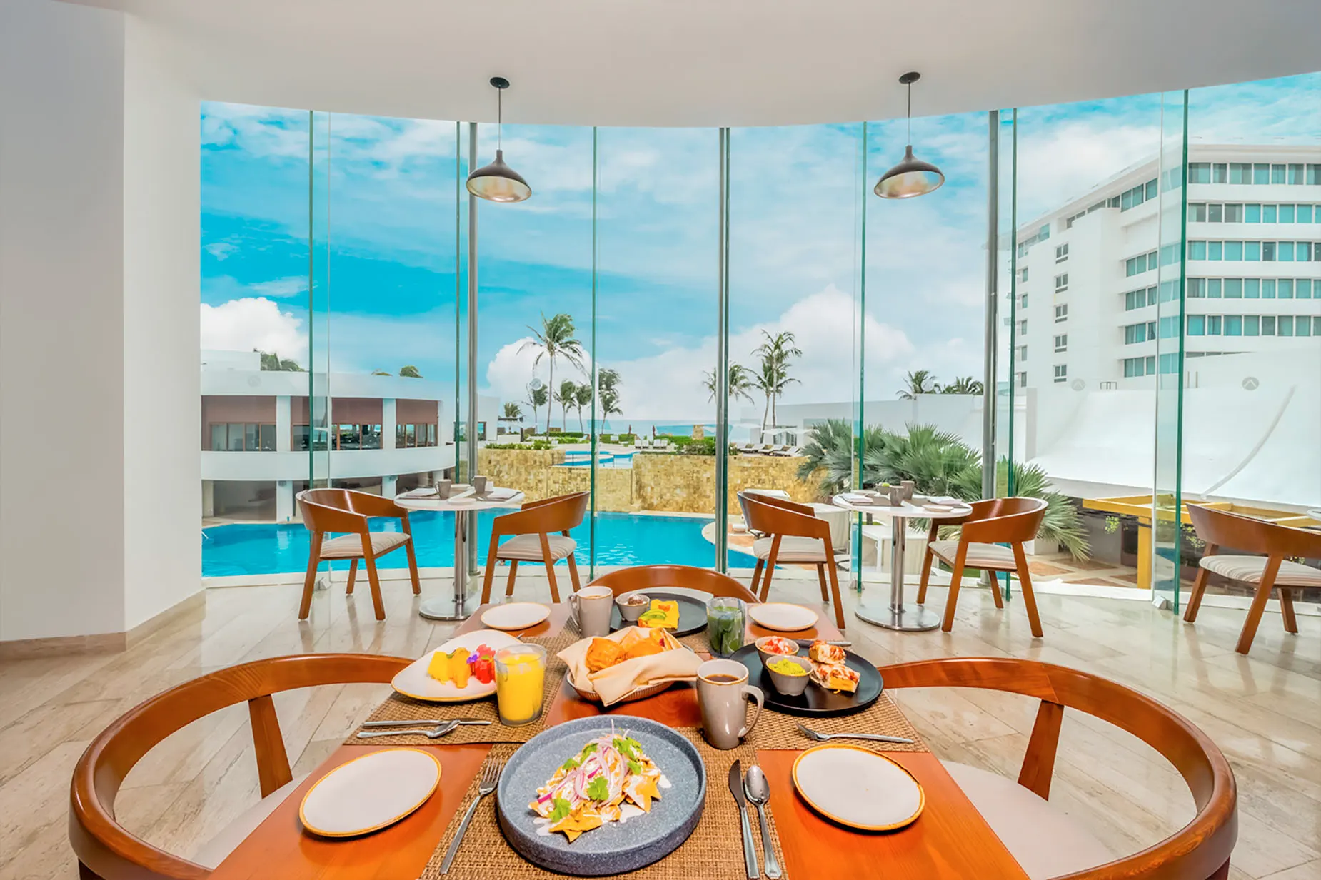Krystal Grand Cancún