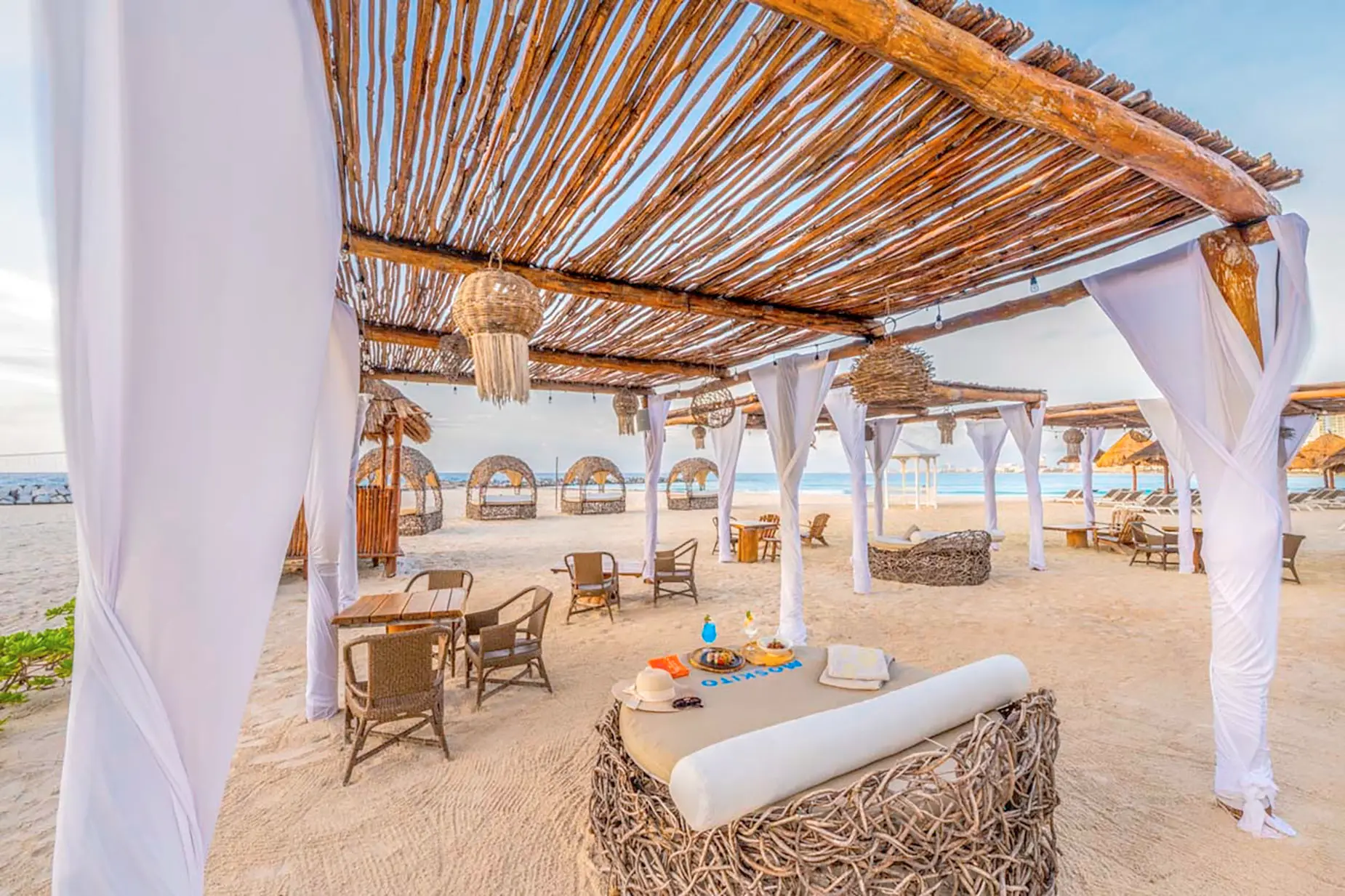 Krystal Grand Cancún