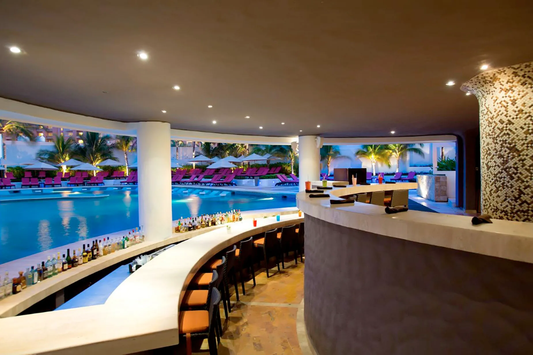Krystal Grand Cancún