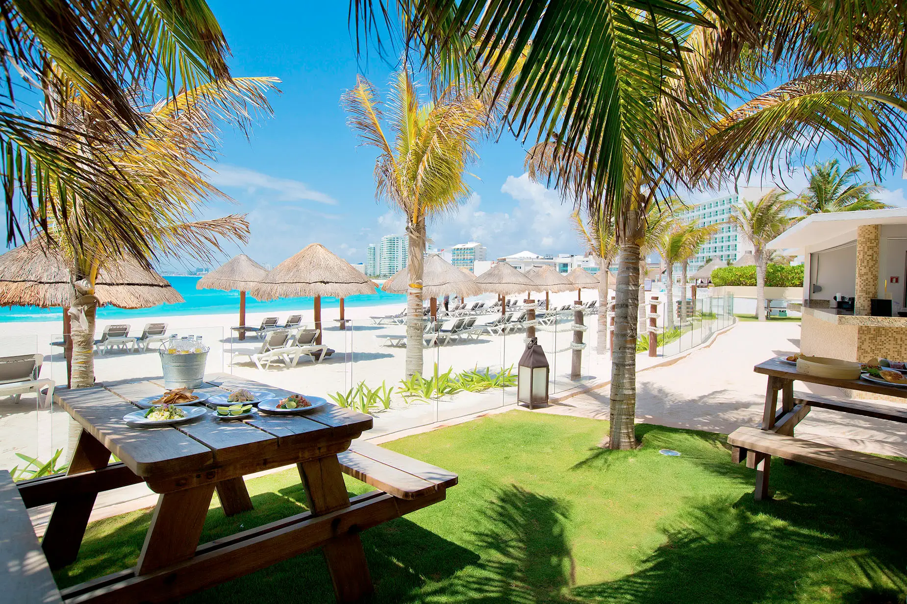 Krystal Grand Cancún