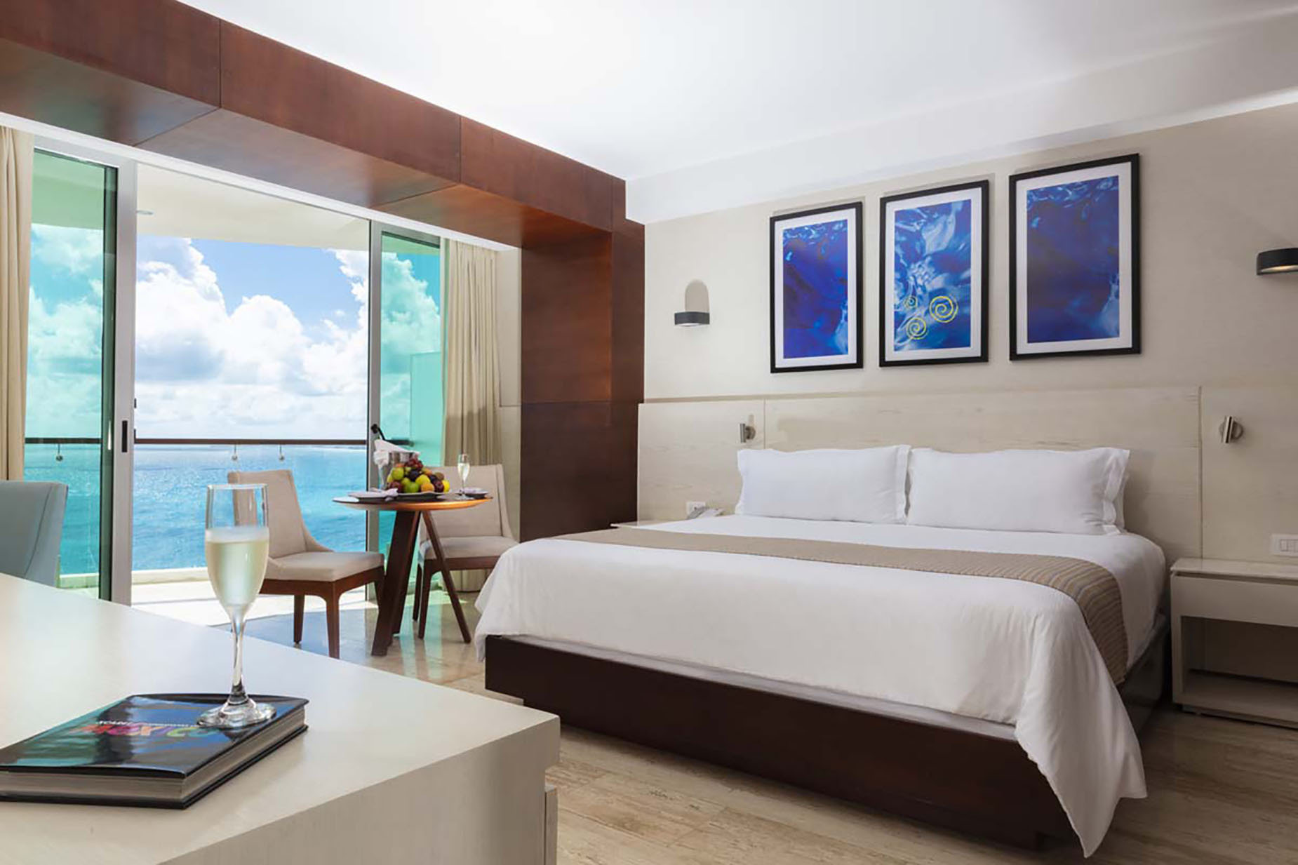Altitude ® Suite Ocean Front