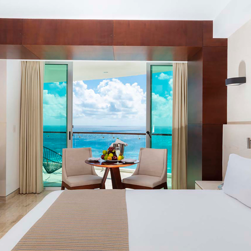 Hotel room with balcony and ocean view DEMO 3.