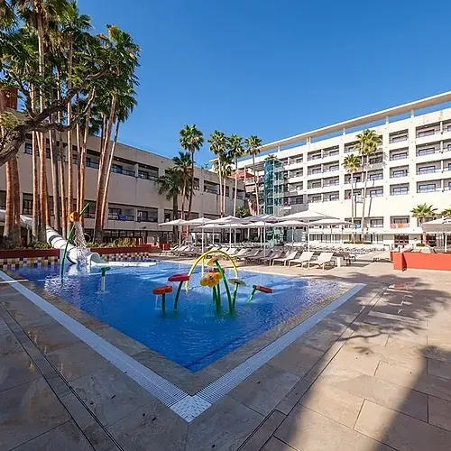 Estival Park Almaris: Pool with slides & sun loungers. Estival Group, Tarragona. Official Web.