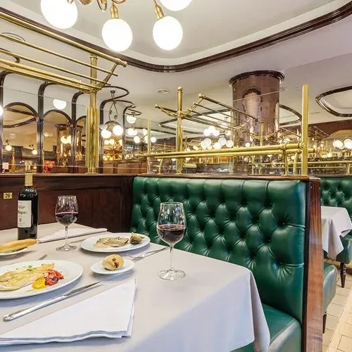 Hotel Sporting Andorra restaurant: elegant dining with wine and meals. Book now!