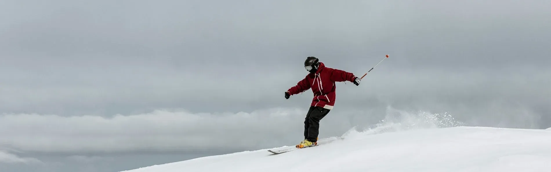 Ski sur neige, ESTIVAL: Corporatif