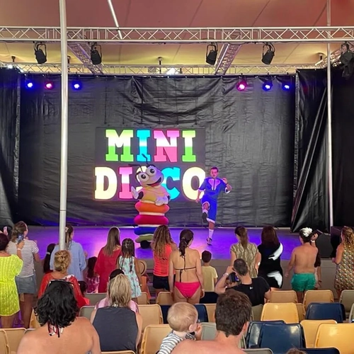 Mini Disco show at Estival Islantilla 4* | Huelva, Costa de la Luz | Official Web