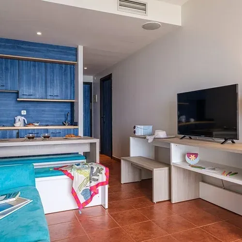Estival Islantilla 4*: Bright studio with kitchen, sofa & TV. Perfect stay.