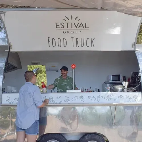 Food truck Estival Torre de la Mora : un délice culinaire du Estival Group à Tarragone. Visitez notre site officiel pour en savoir plus.