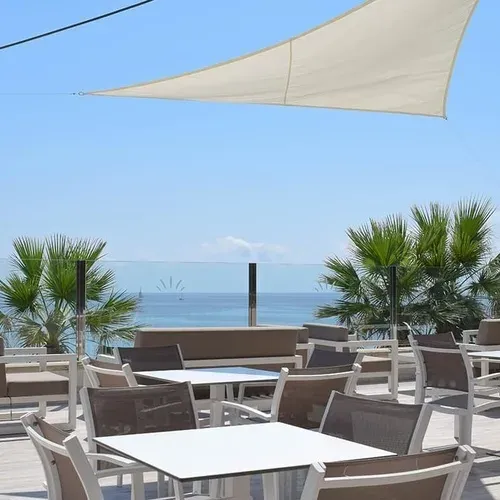 Terrasse d'hôtel avec vue mer à Estival Torre de la Mora | Estival Group, Tarragone.