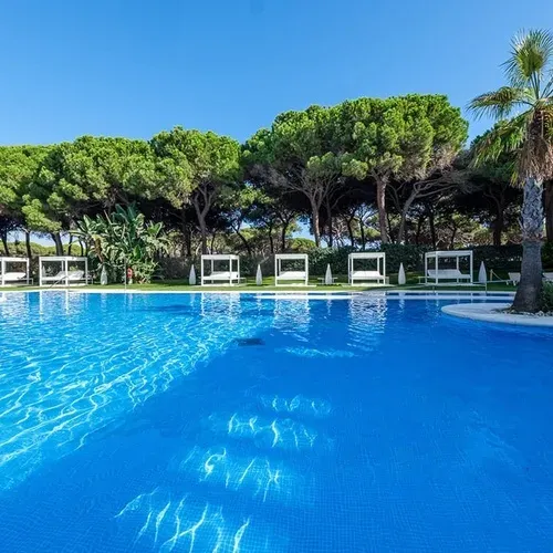 Estival Isla Cristina 4* Superior: piscina i zones de relax.
