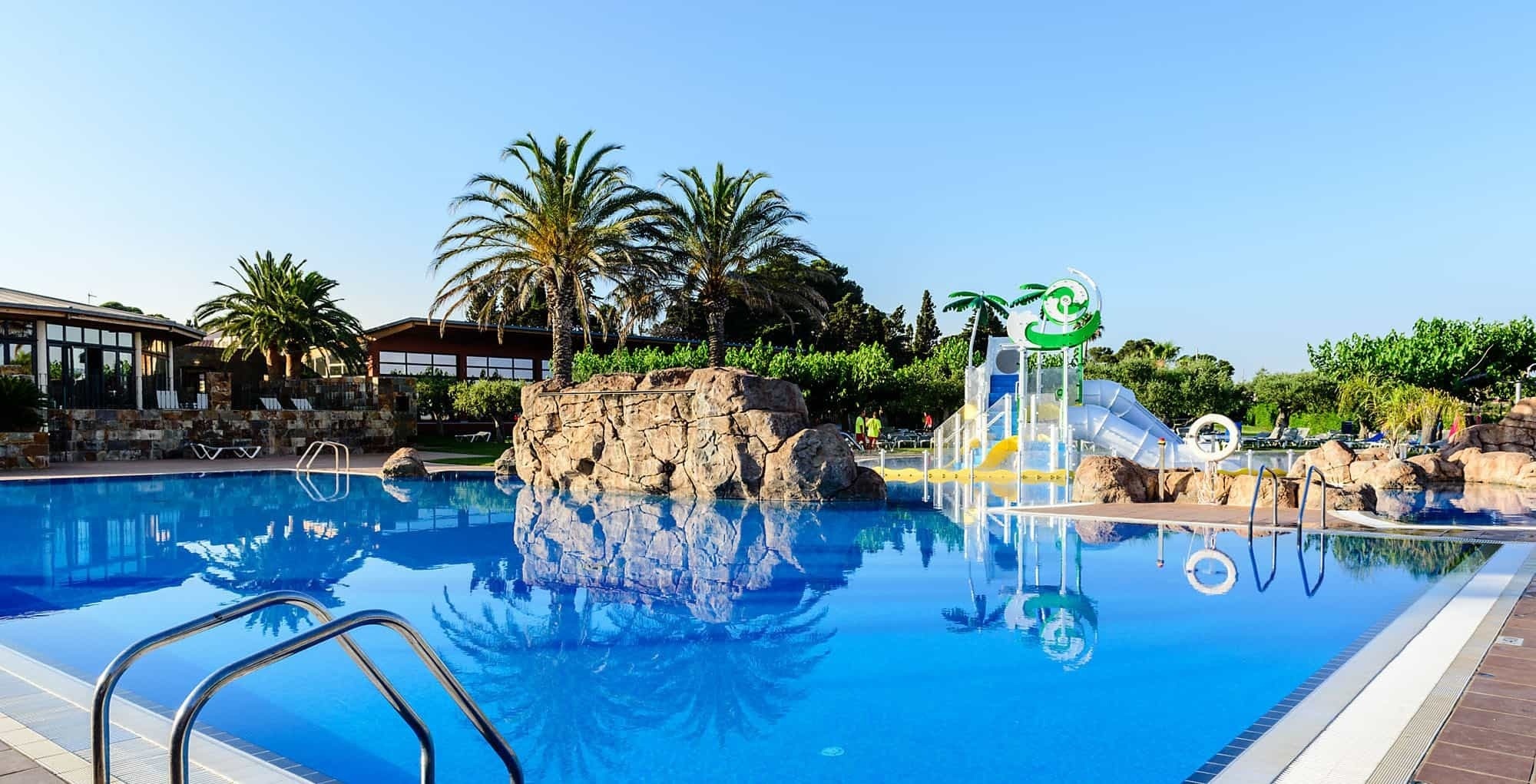 hotel.pictures.0.altText