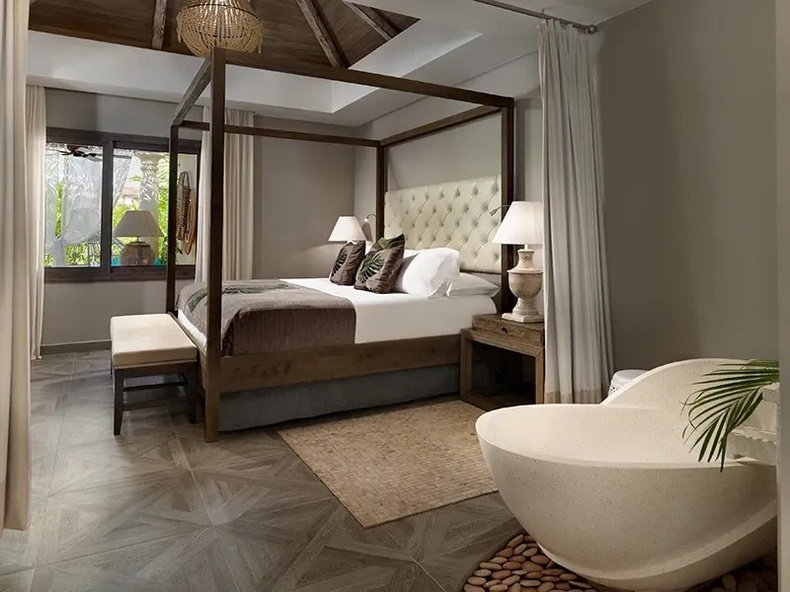 Royal River Luxury Hotel