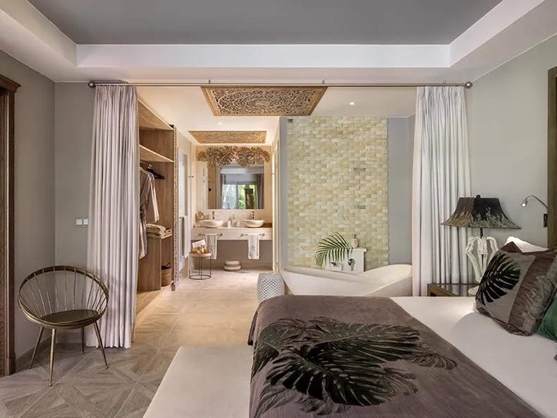 Royal River Luxury Hotel