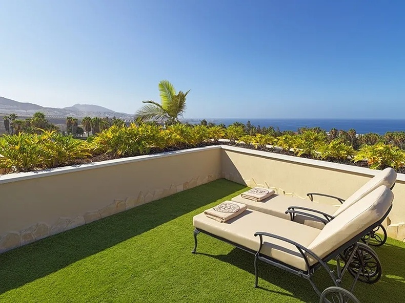 Royal River Luxury Hotel