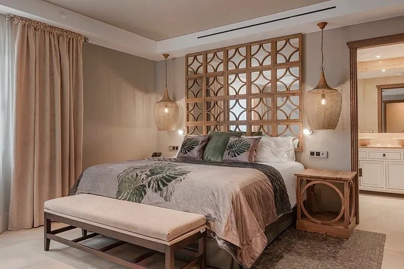 Royal River Luxury Hotel