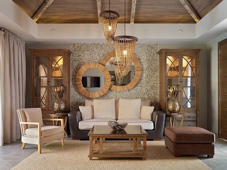 Royal River Luxury Hotel