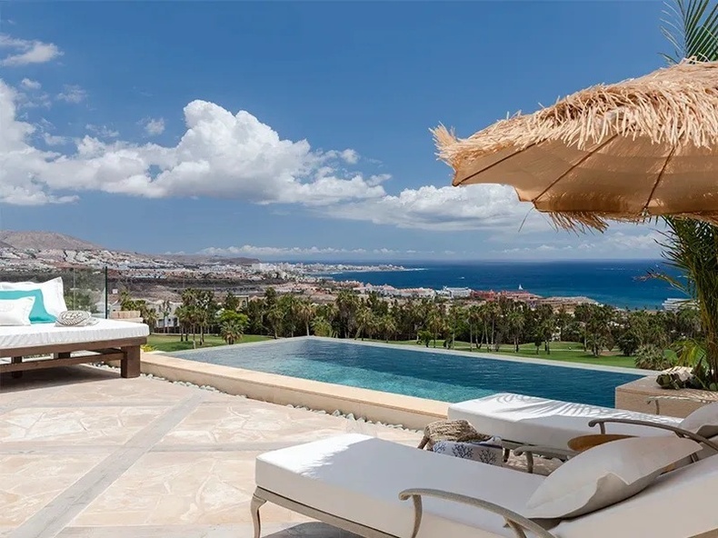 Royal River Luxury Hotel