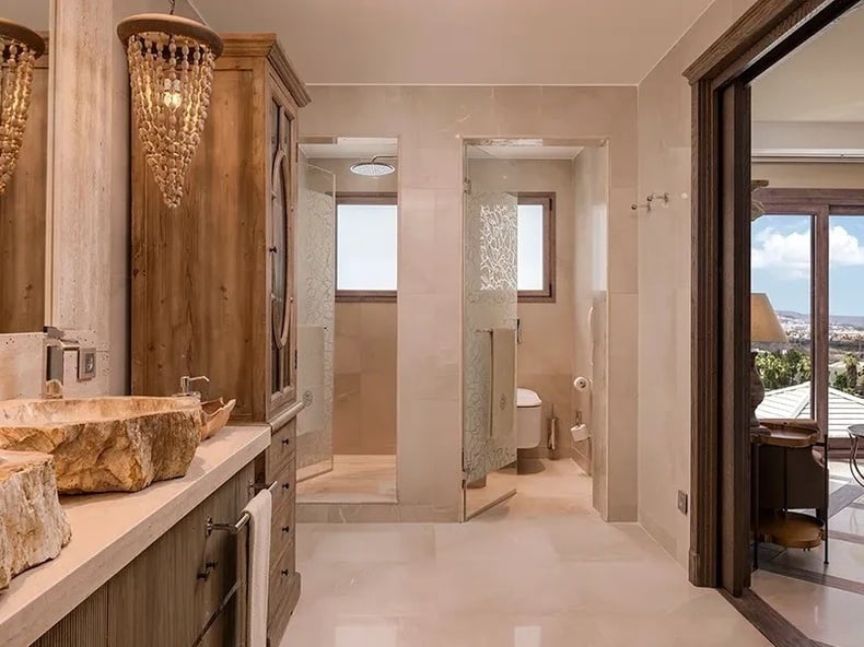 Royal River Luxury Hotel