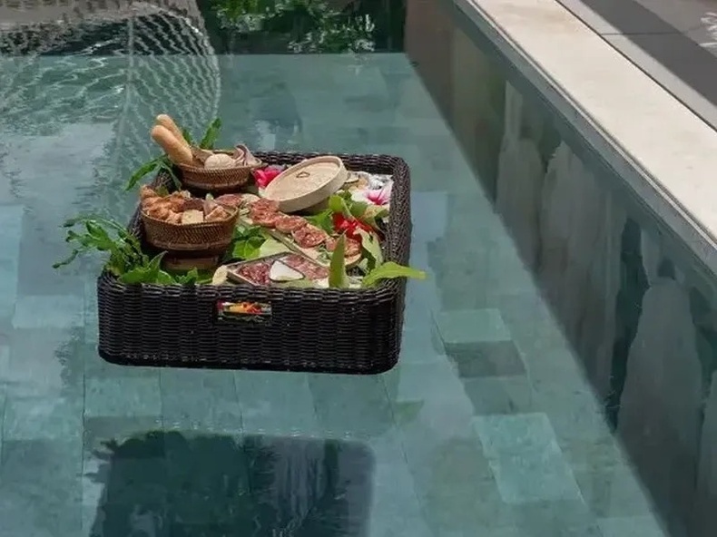 Royal River Luxury Hotel