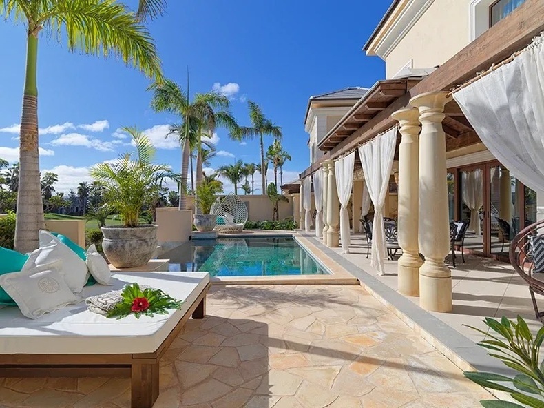 Royal River Luxury Hotel