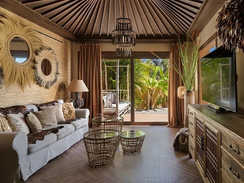 Royal River Luxury Hotel