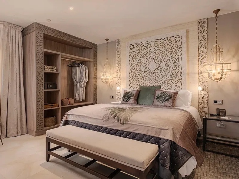 Royal River Luxury Hotel