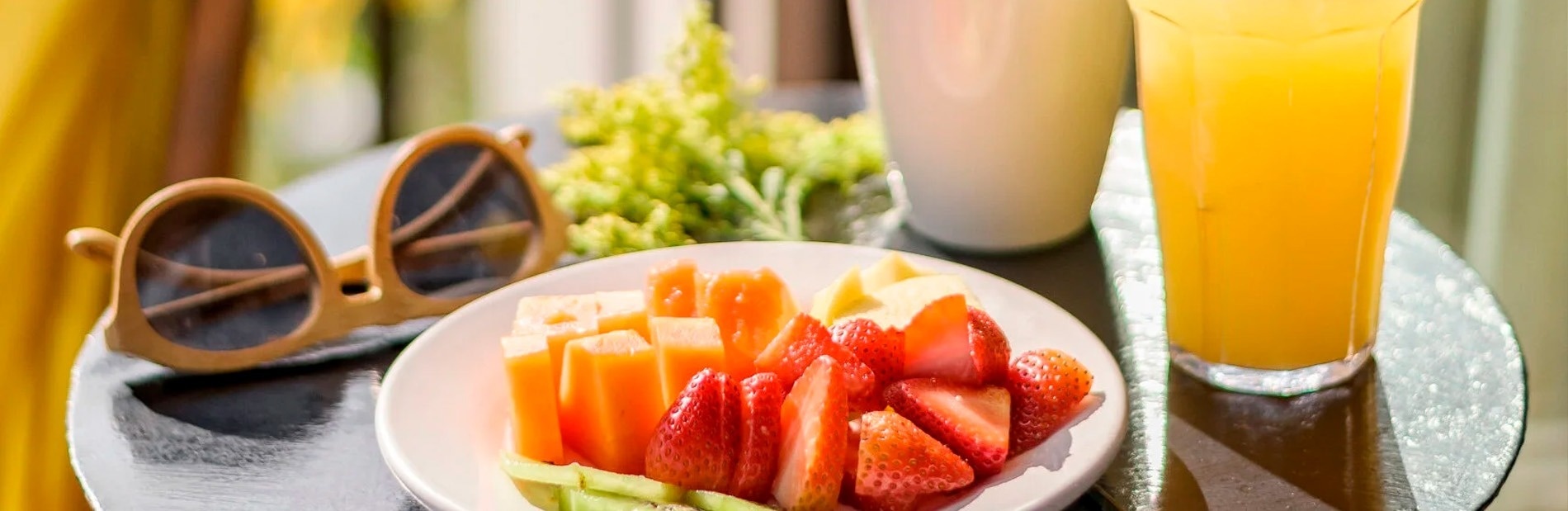 un letrero de madera que dice lulum spa mayan spa