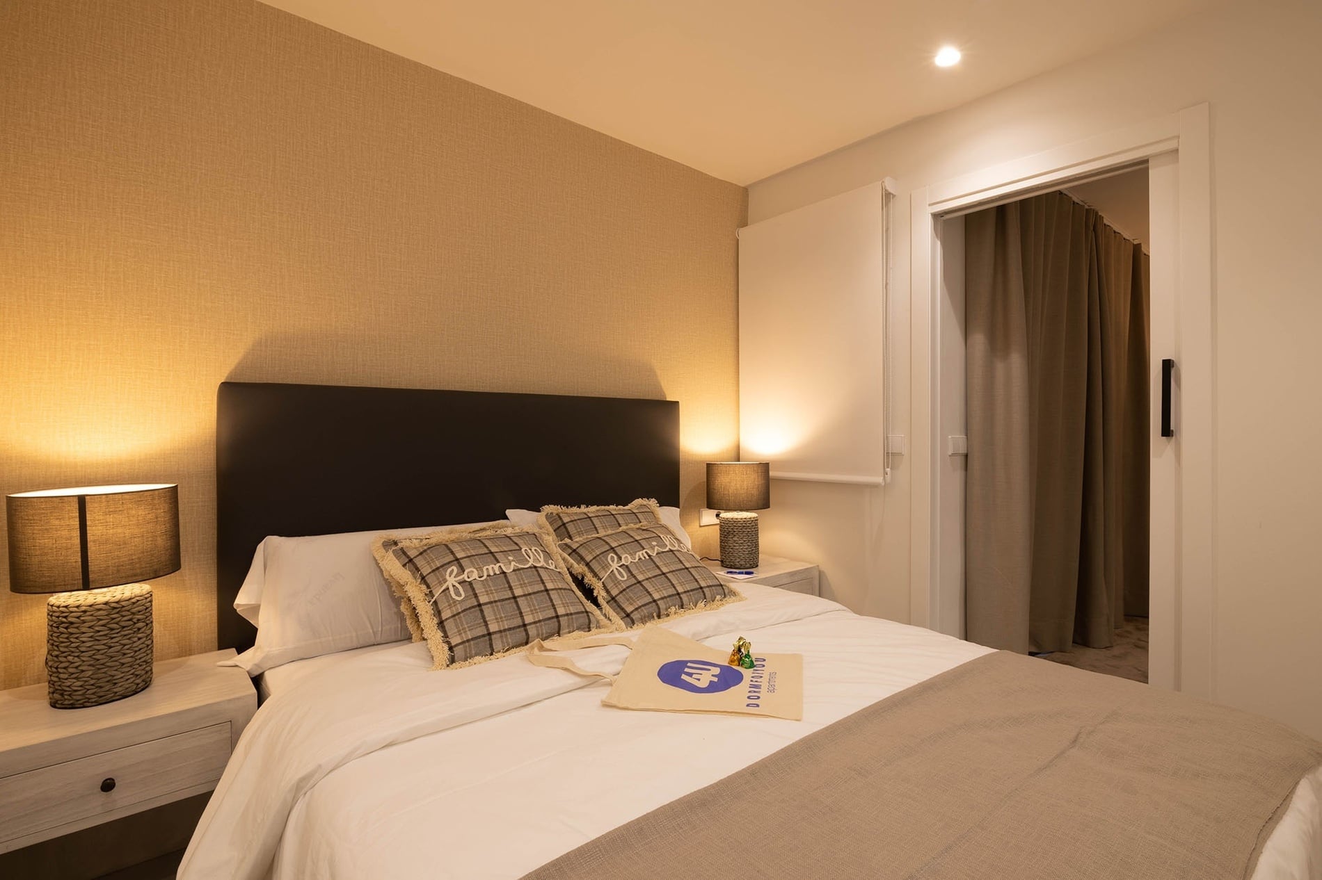 a sign on the side of a building that says primus suites