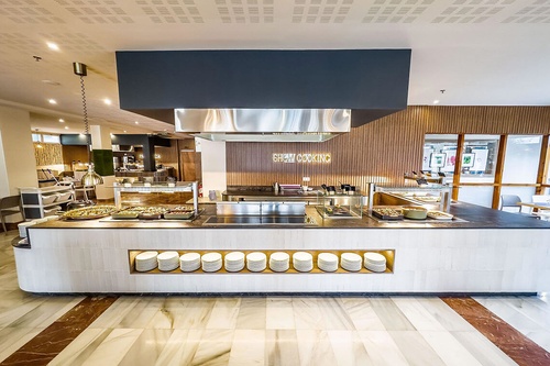 Show cooking station at San Fermín by Dorobe | Dorobe Hotels | Torremolinos.