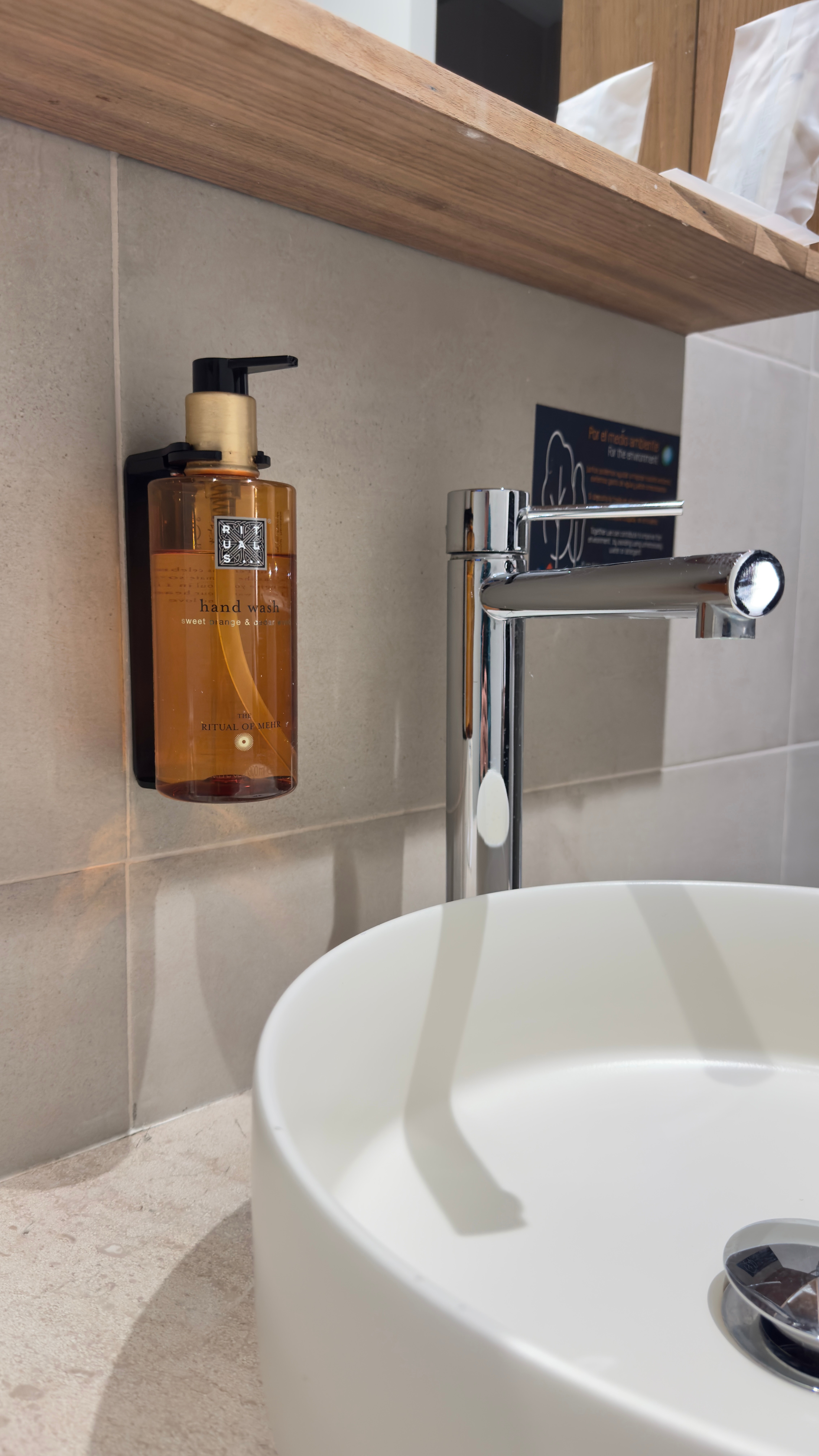 Jabón Rituals en cuarto de baño de la Habitación Privilege del Hotel Montepiedra en Orihuela Costa